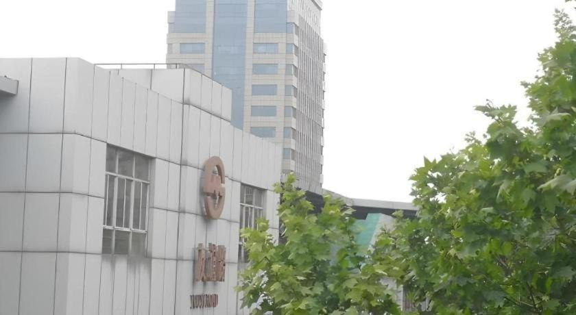 Exterior & Views 1, GreenTree Inn Express Shanghai Baoshan District Youyi Road Metro Station, Shanghai