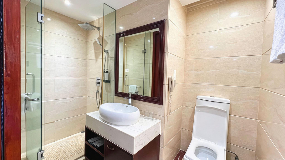Bathroom 5, Grand Metro Park Bay Hotel, Sanya