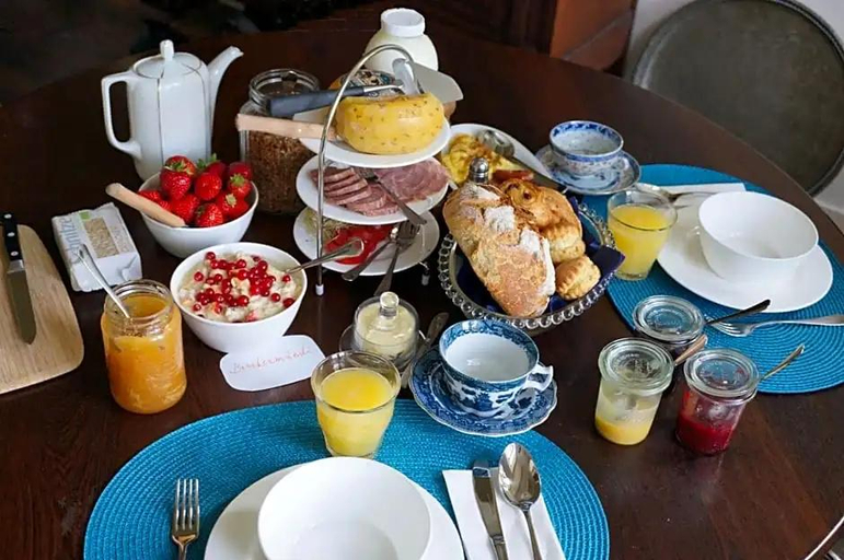 Food & Drinks 5, B&B 't Raethuys, Harenkarspel