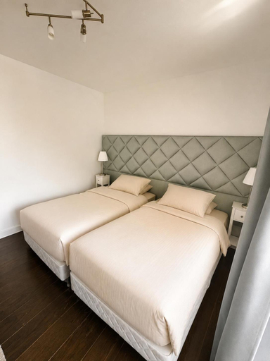 Bedroom 2, Parisian Sparkle Retreat, 50m from American Hospital, Hauts-de-Seine