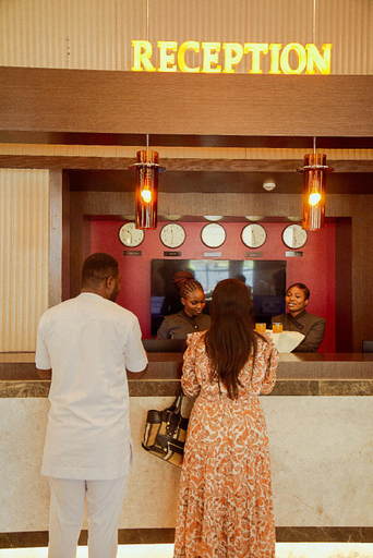 Food & Drinks, J's Signature Hotel, Obio/Akp