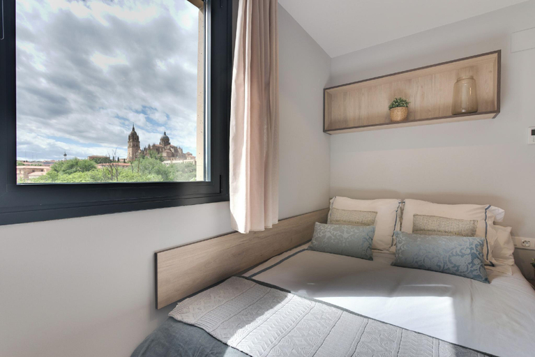 Bedroom 5, Livensa Living Salamanca Parking Free, Salamanca