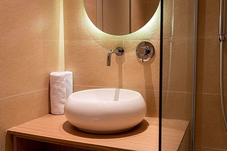 Bathroom 4, Le Pacha Hotel, Bab Bhar