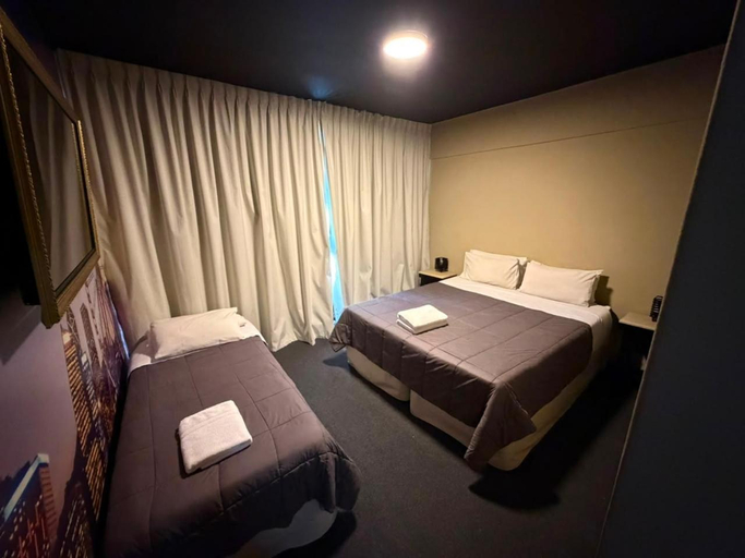 Bedroom 2, Hotel BellaVista, Bariloche