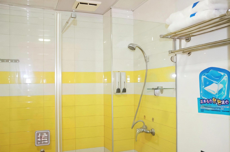 Bathroom 4, 7 Days Inn Nanjing Confucius Temple Daguang Road B, Nanjing