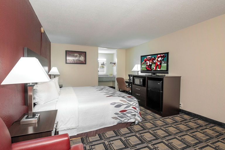 Bedroom 3, Red Roof Inn Murray, Calloway