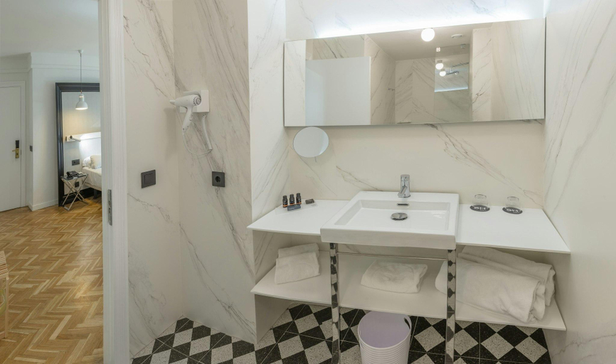 Bathroom 4, Sh Ingles Boutique Hotel, Valencia