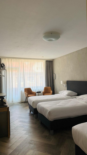 Bedroom 2, Hotel Mayflower, Leiden