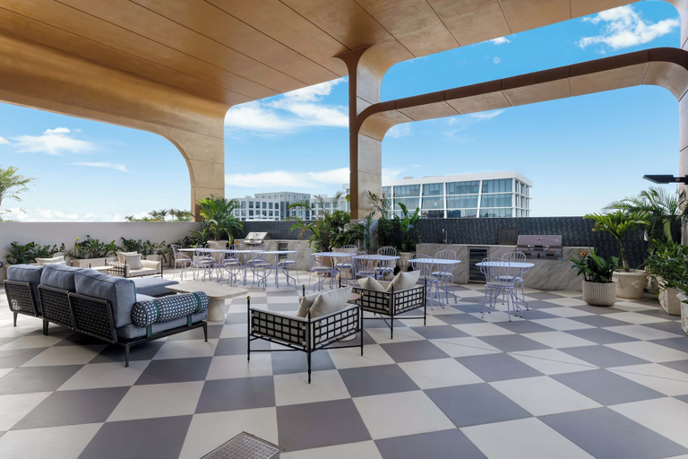 Interior 4, Wynwood Pad- Stylish Apt With View & Rooftop Pool, Miami-Dade