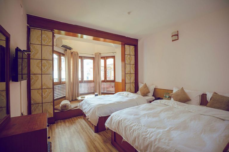 4, Laavanya Inn, Gandaki