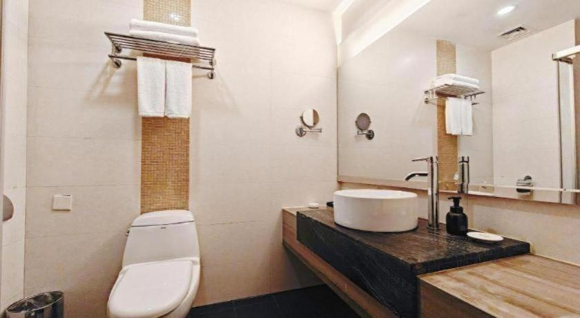 Bathroom 4, Changsha ZiXin Hotel, Changsha