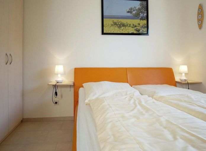 Room 2, Holiday Apartment With 1 Bedroom, Ostholstein
