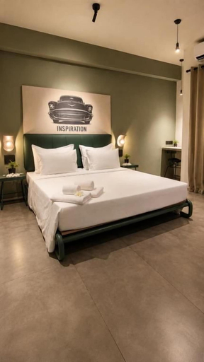 Room 2, Grids by Epic Collection, Habaraduwa