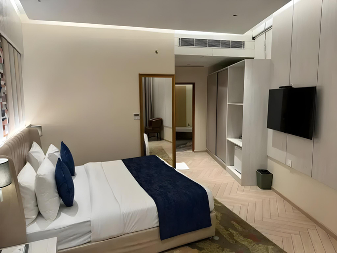 Bedroom 2, Chinmay Hotels and Resorts, Lucknow
