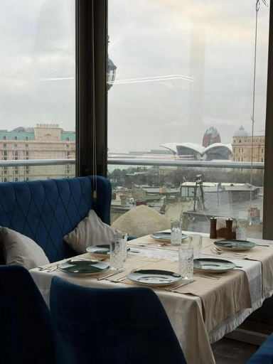 Food & Drinks, Moon Light, Baku
