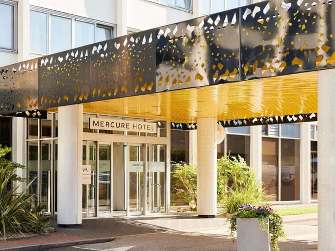 Exterior & Views 3, Mercure Northampton, Northamptonshire