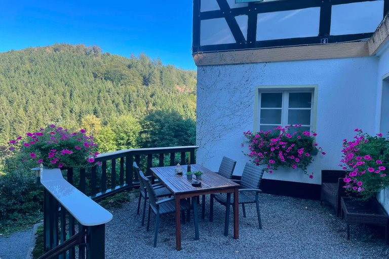 Balcony 4, Cozy Apartment With Mountain Views in Nordenau for 4, Hochsauerlandkreis