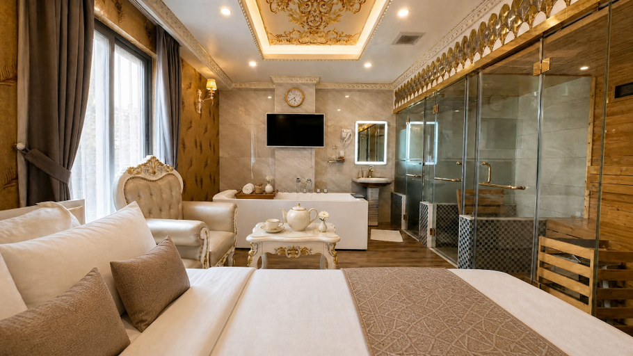 Room 3, Amory Royal Hotel, District 10