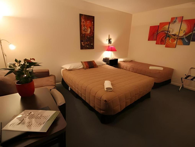 Bedroom 2, Avalon Motels, Christchurch