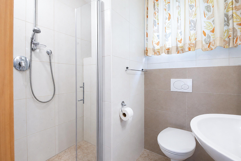 Bathroom 4, Apartment in Aschau near Ski Lift Kaltenbach, Schwaz