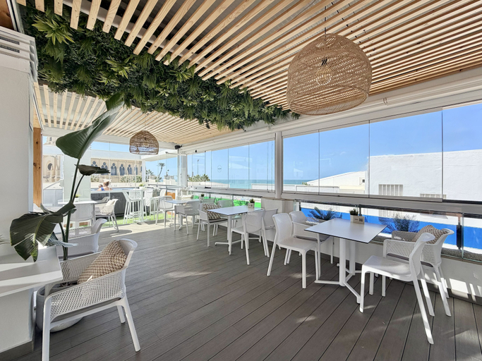 Food & Drinks 5, Hotel Apartamentos Marina Luz, Cádiz
