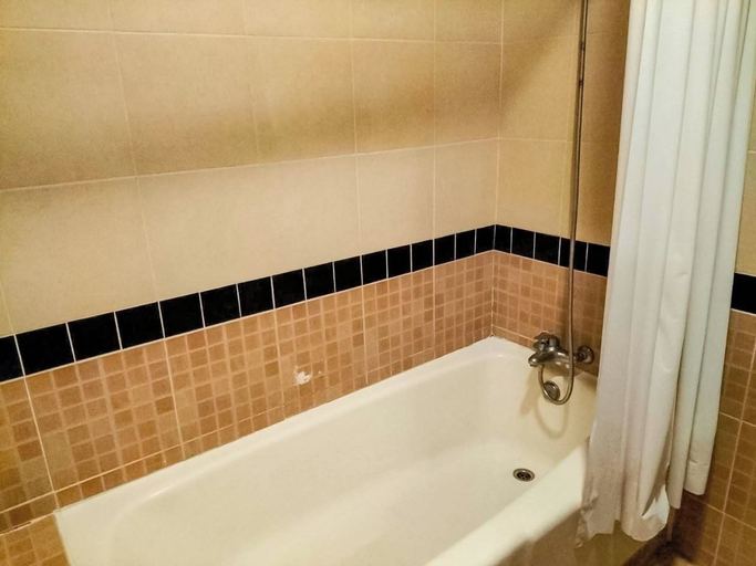 Bathroom, Chakungrao Riverview, Mueang Kamphaeng Phet