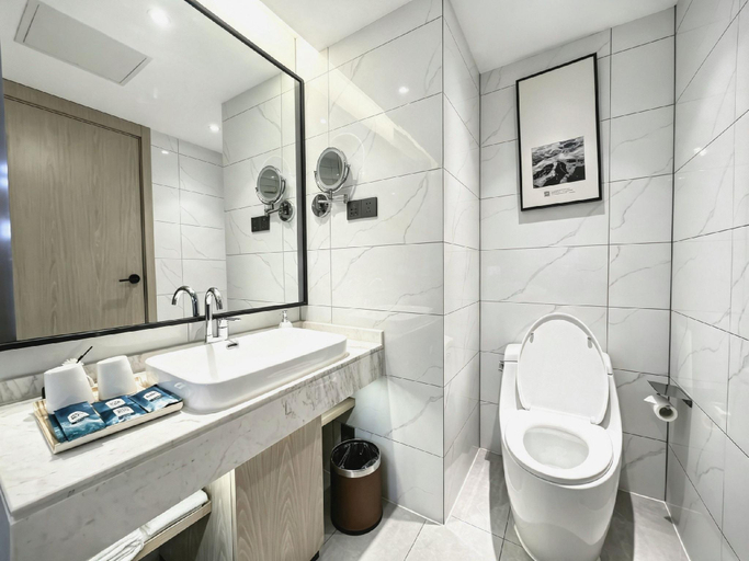 Bathroom 3, Kyriad Marvelous Hotel Changde Pedestrian Street, Changde