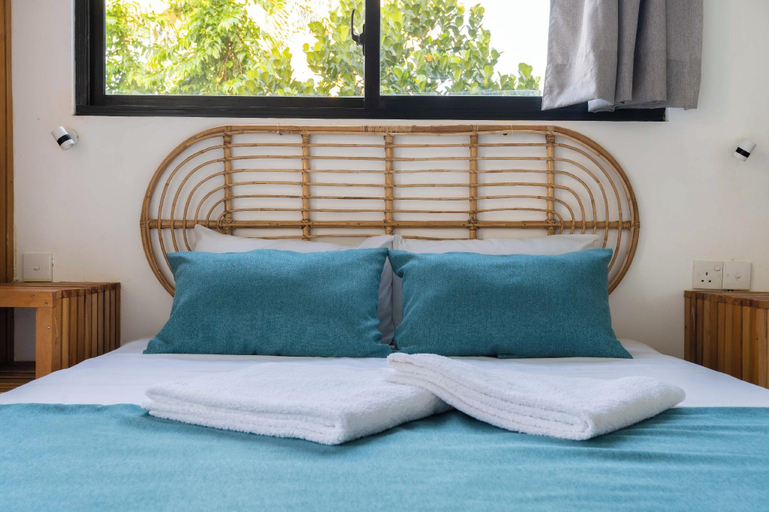 Bedroom 3, Gaia Soul, Dickwella