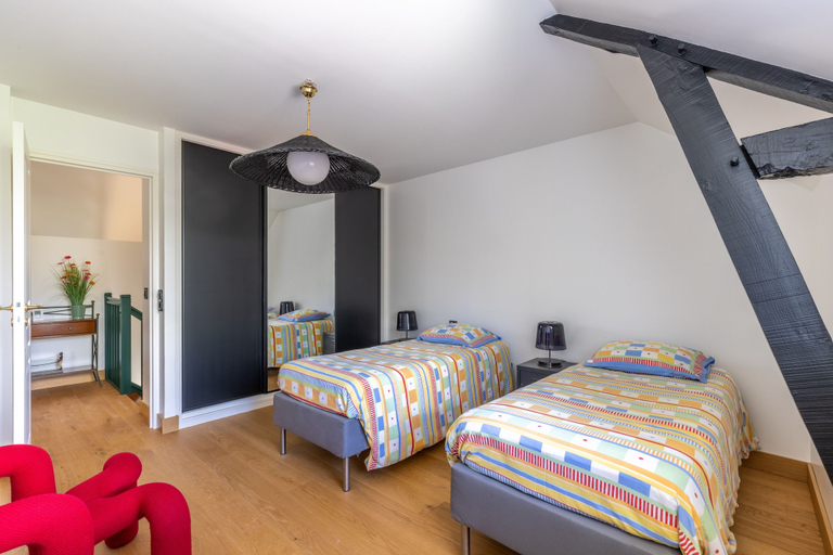 Room 4, CONFIDENTIEL, Ille-et-Vilaine
