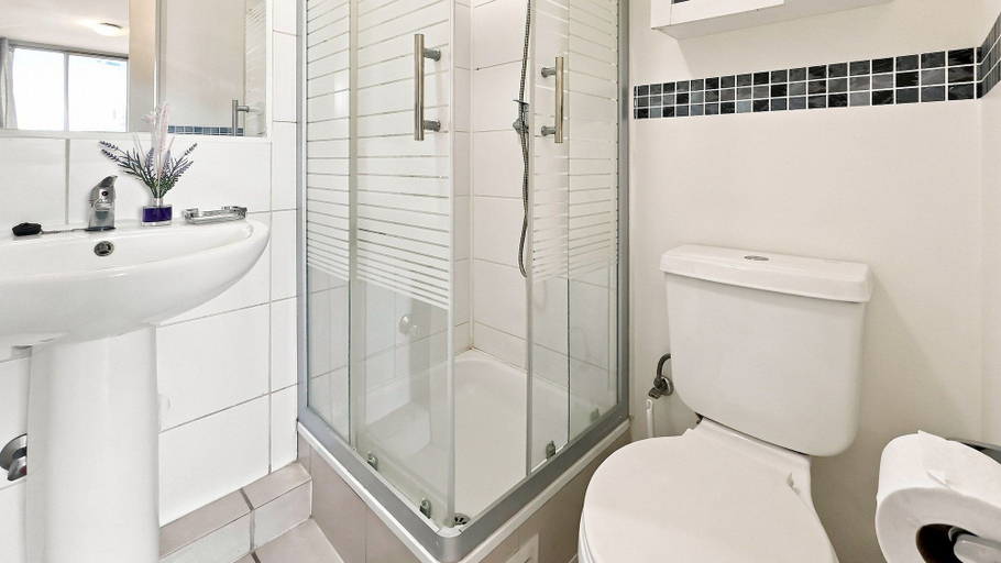 Bathroom 2, Oceana Suites Estacion Central, Santiago