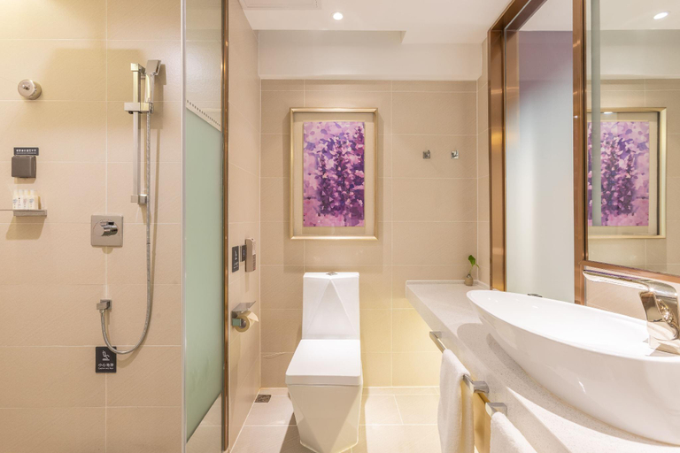 Bathroom 3, Lavande Hotel Langfang Dacheng Xinda Xintiandi Plaza, Langfang