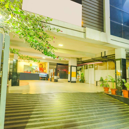 Others 3, Sri Maharaja Inn, Visakhapatnam