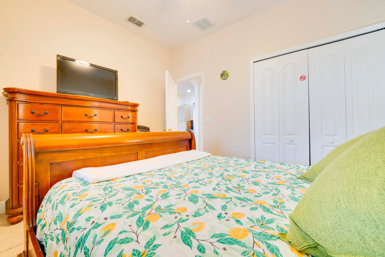 Room 3, Highlands Reserve Villa - Golf, Pool & Hot Tub, Polk