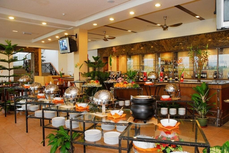 Food & Drinks 5, Eastwood Valley Golf & Country Club, Miri