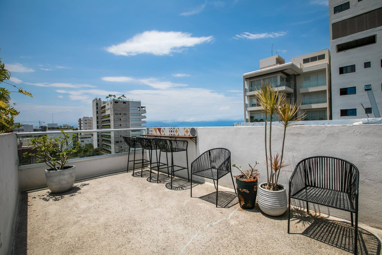 Room 2, Steps From the Bucerias Beach With Rooftop Pool, Compostela