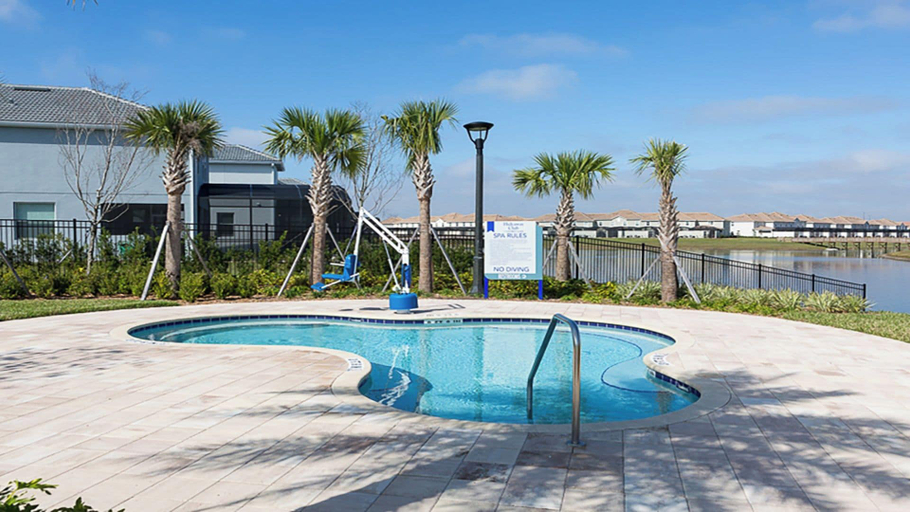 Interior 4, Stylish Dining, Modern Kitchen & Minion Room Near Disney Magic, Osceola