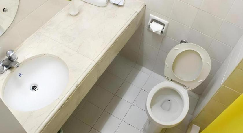 Bathroom 4, Hotel Galleria, Davao City
