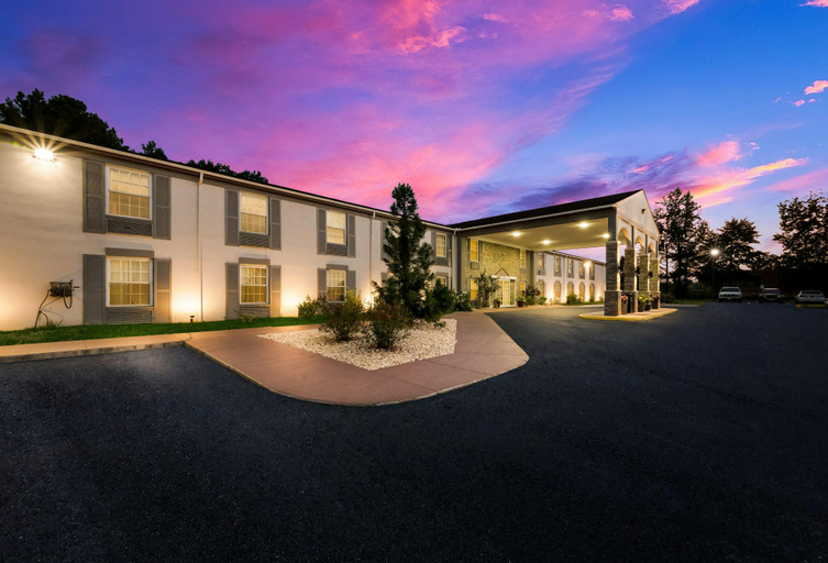 Exterior & Views 1, Red Roof Inn Dahlgren - Naval Base, King George