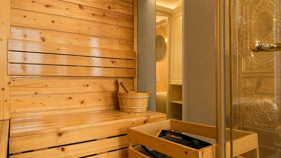 Sauna, Amory Royal Hotel, District 10