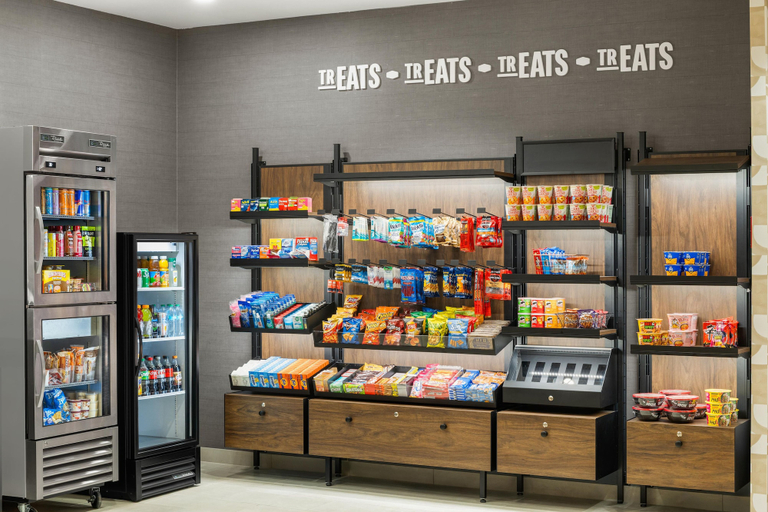 Food & Drinks 5, Hampton Inn & Suites Bremerton, Kitsap