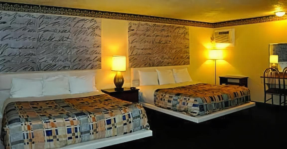Bedroom 3, Travelers Inn Manteca, San Joaquin
