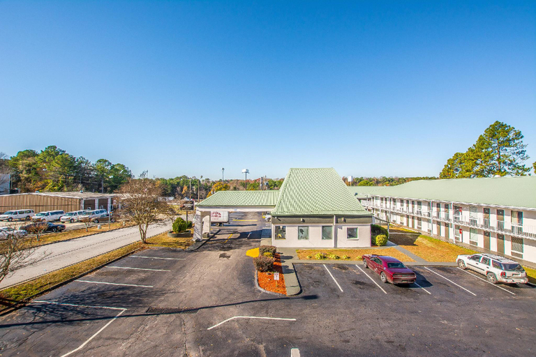 Exterior & Views 2, Economy Hotel Forest Park, Clayton
