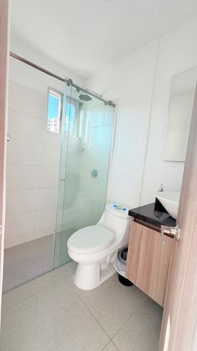 Bathroom 4, Edificio Sky Tower, Santa Marta (Dist. Esp.)