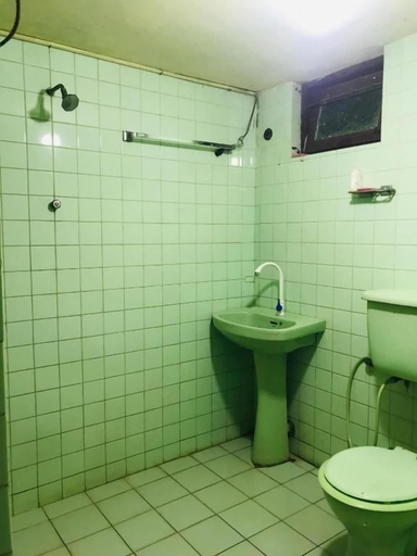 Bathroom 5, Sapphire Step Homestay, Doluwa