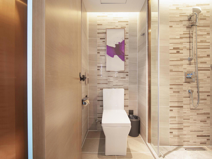Bathroom 4, Lavande Hotel Changchun New District North Lake Longxiang Plaza, Changchun