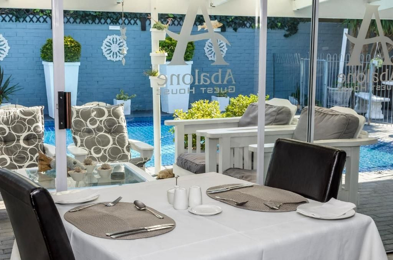 Outdoor dining, Abalone Guesthouse, Nelson Mandela Bay