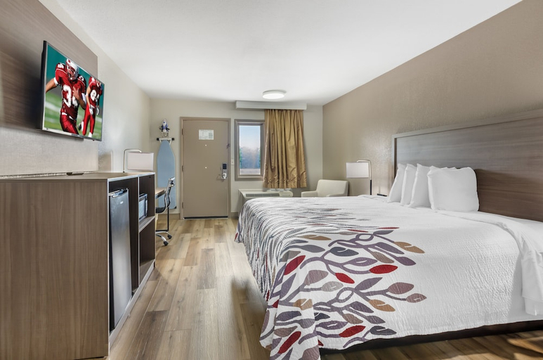 Bedroom 3, Red Roof Inn Staunton, Staunton