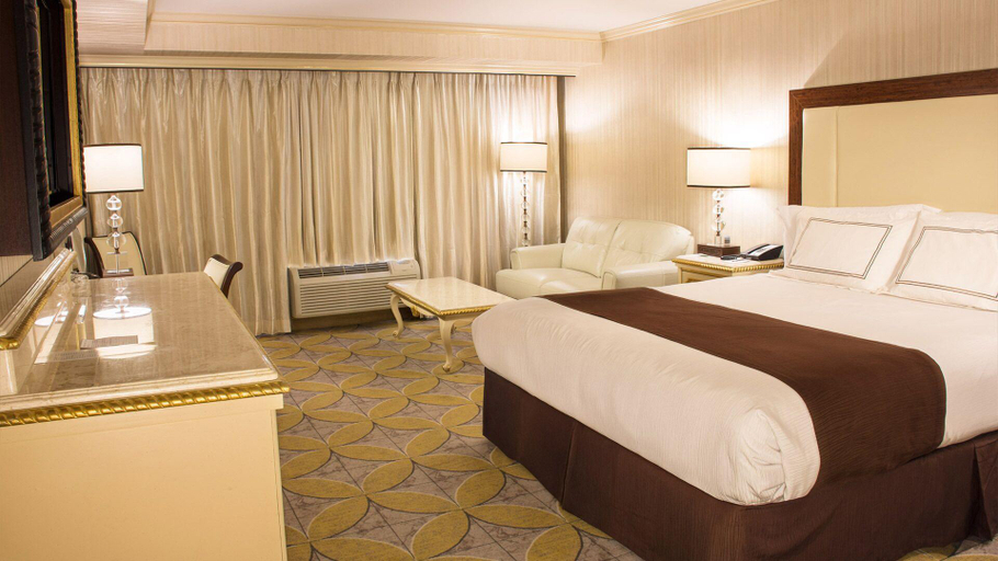 Bedroom 2, Peppermill Hotel Casino in W Wendover, Nevada, Elko