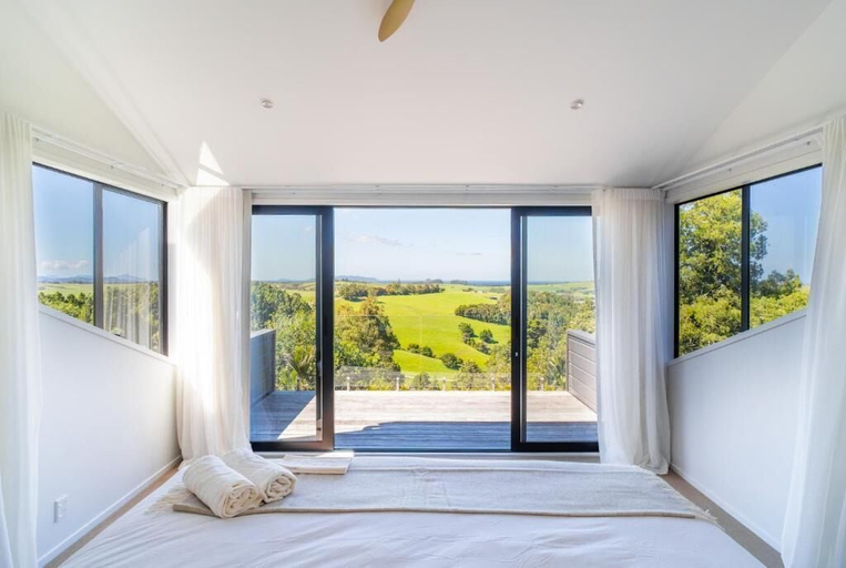 Room 2, Te Arai Luxury Golf Lodge, Rodney