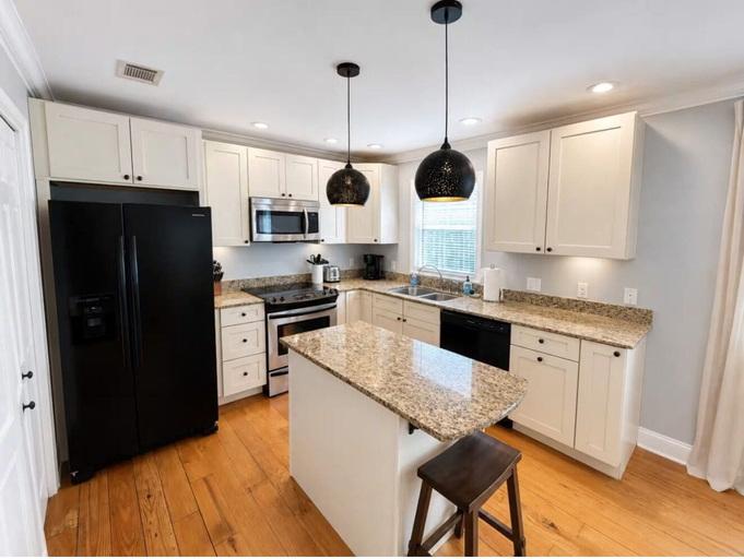Private kitchen 5, Oasis on Desoto, Jackson